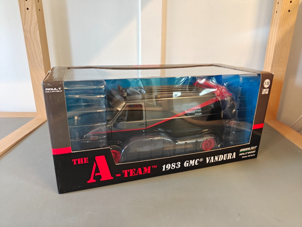 Grennlight model af The A-Team's GMC Vandura 1983 1:18