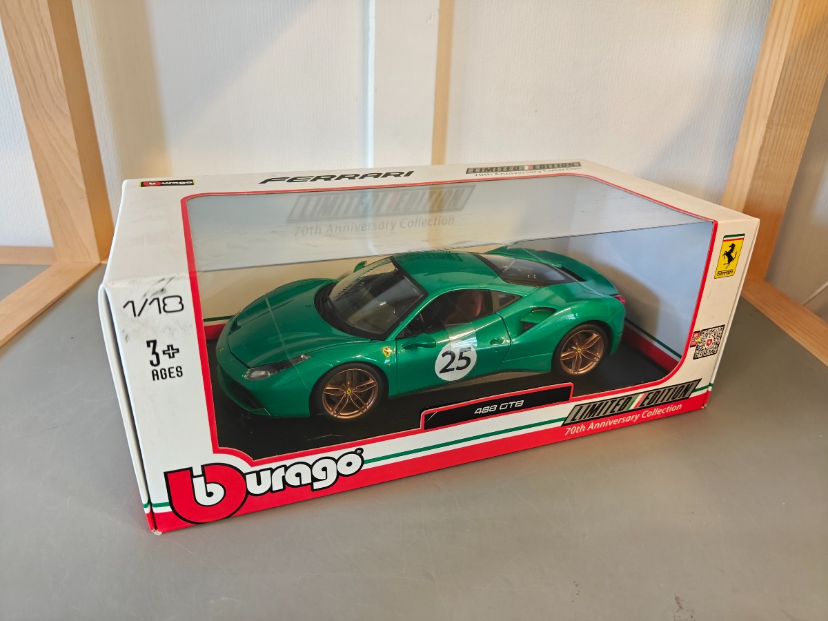 Burago Limited Edition model af Ferrari 488 GTB 1:18