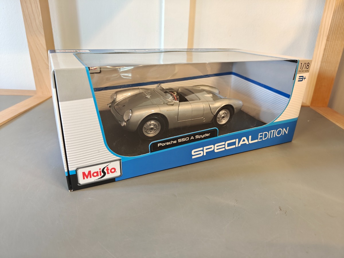 Maisto model af Porsche 550A Spyder 1:18