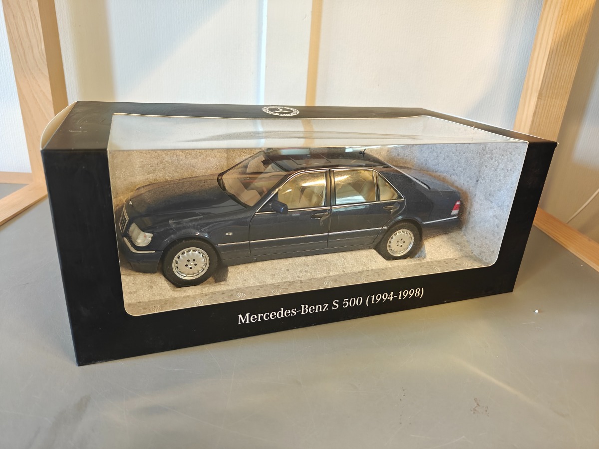 Mercedes Benz model af Mercedes Benz S500 (1994-1998) 1:18