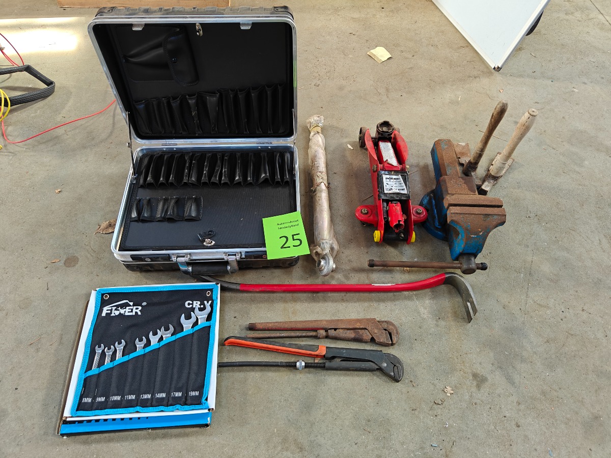 Værktøjskuffert & div. værktøj (10)