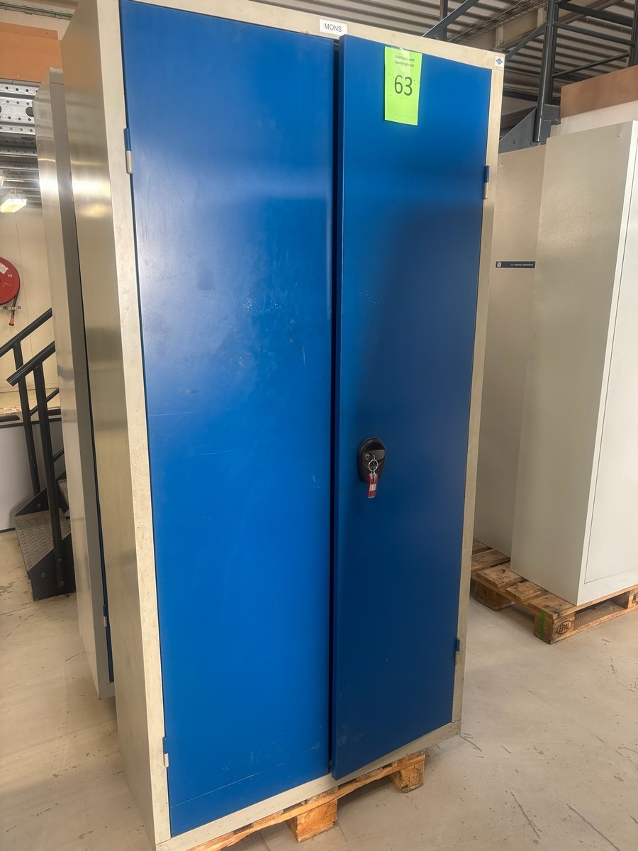 Værkstedsskab / industriskab med nøgle