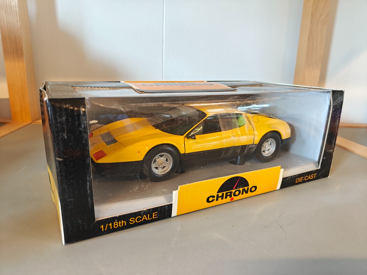 Crono model af Ferrari 512BB 1:18