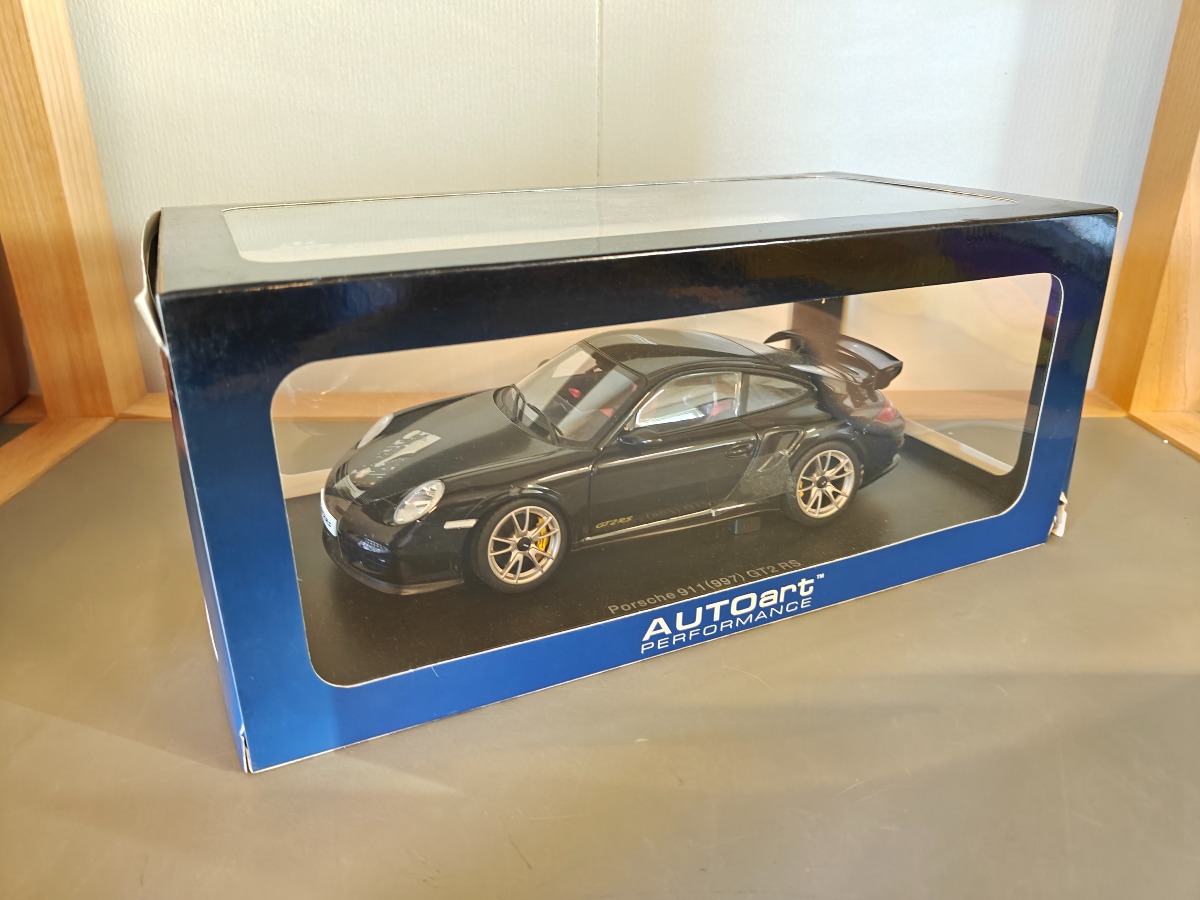 AutoArt model af Porsche 911(997) GT2 RS 1:18