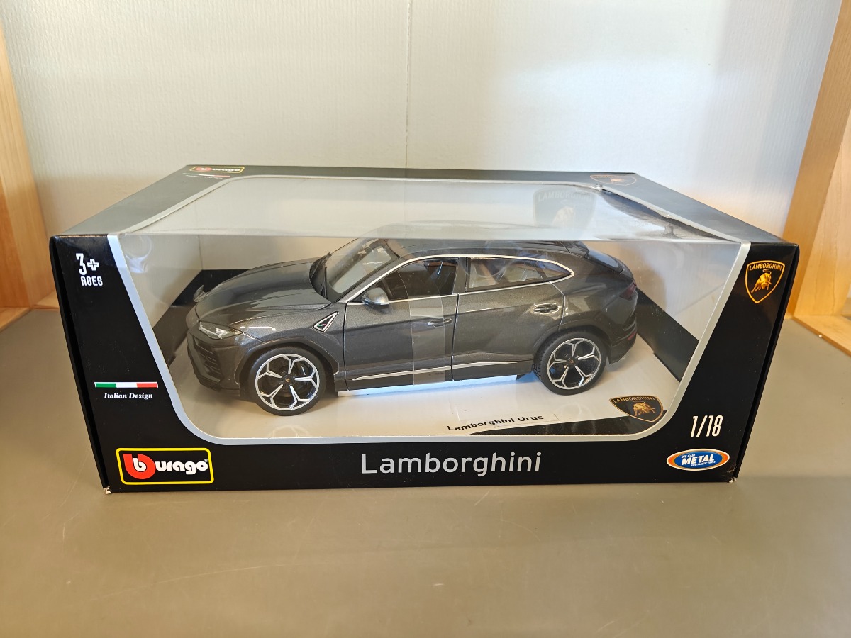 Bburago model af Lamborghini Urus 1:18