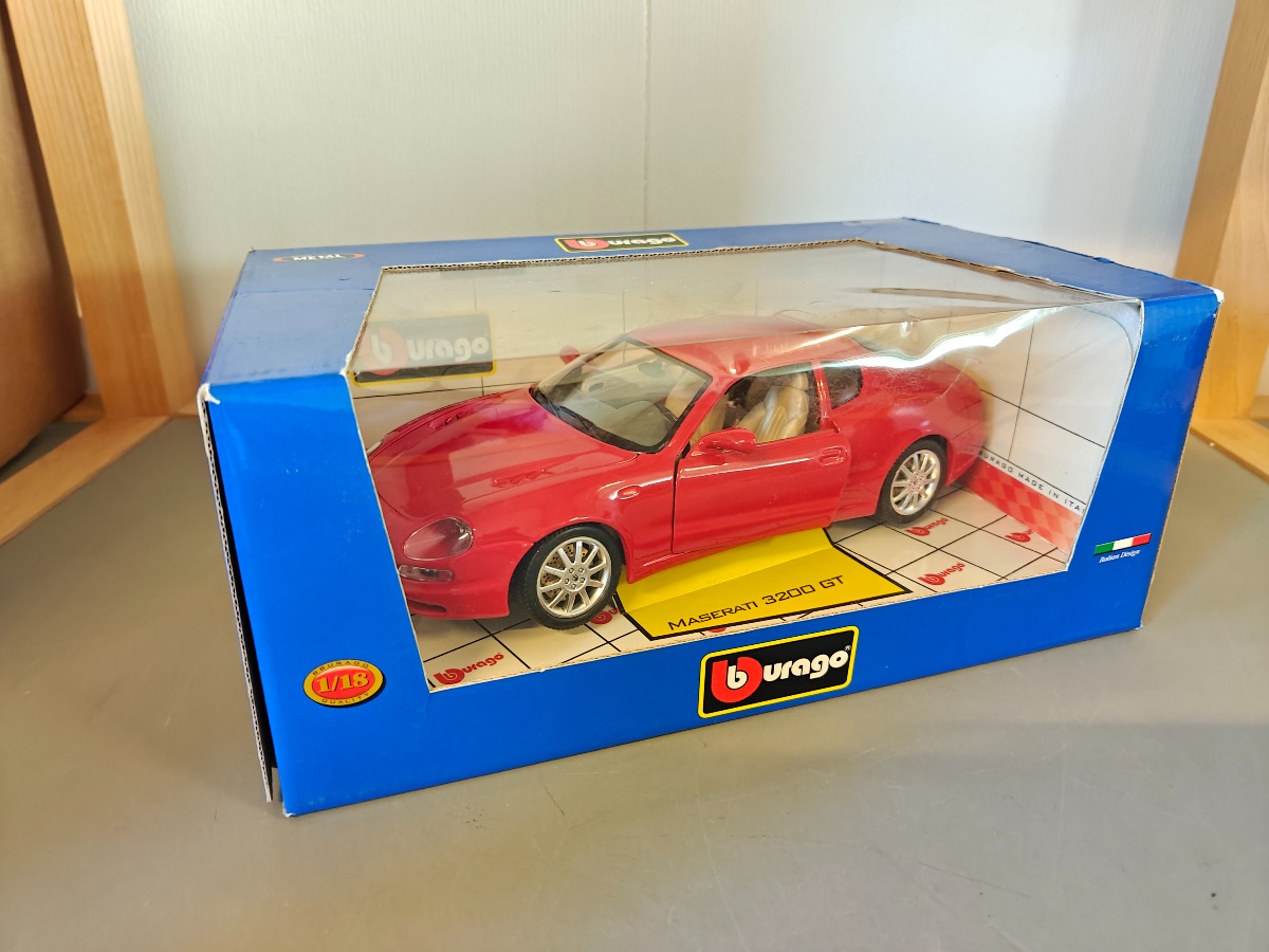 Bburago model af Maserati 3200 GT 1:18