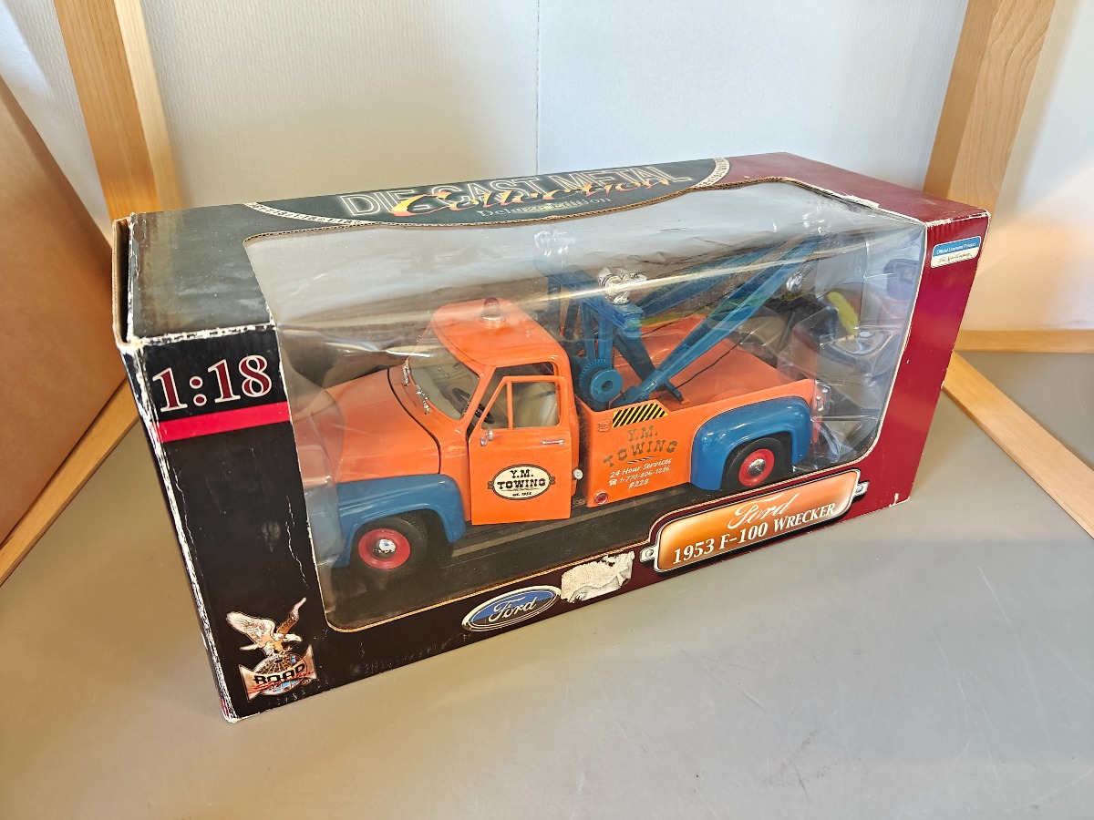 Road Signature model af Ford F-100 1953 1:18