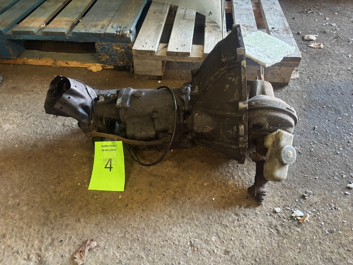 Opel Kadett C 4 trins gearkasse, med bremse forstærker. 