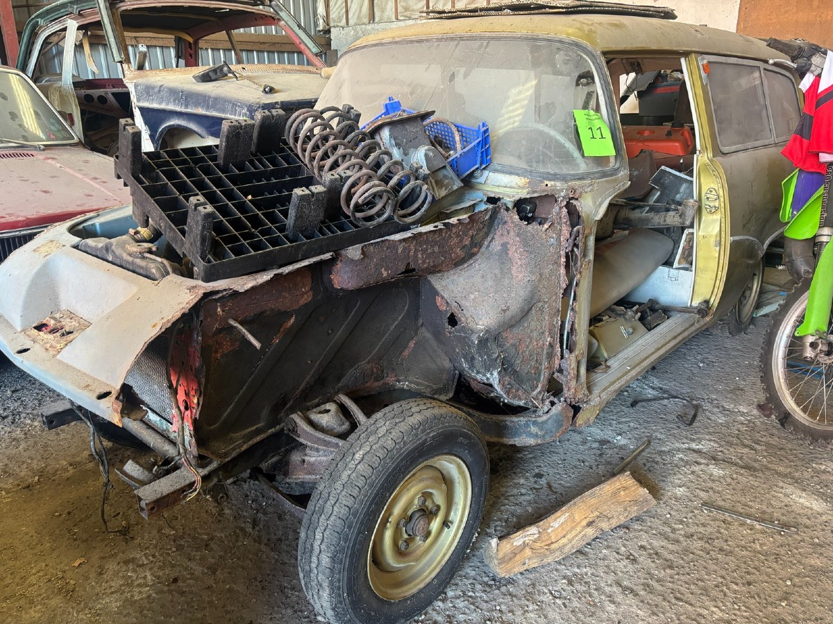 2 stk. Opel olympia caravan record, samt masser af dele. Dansk regi til den ene. Årgang 1956. 