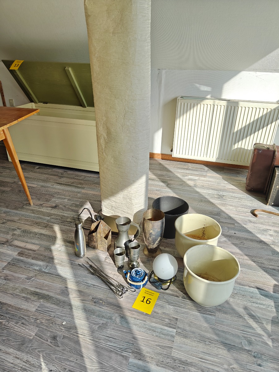 Diverse lamper, tin urtepotter m.m.