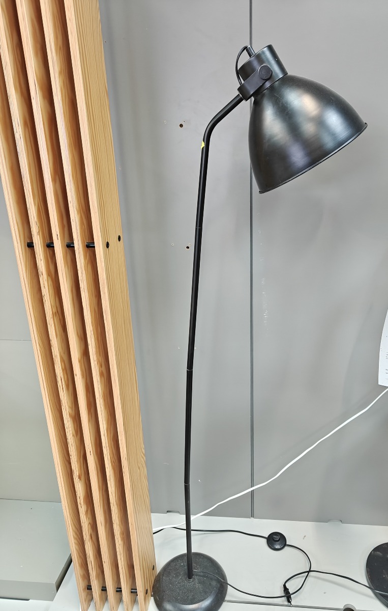 IKEA Hektar standerlampe