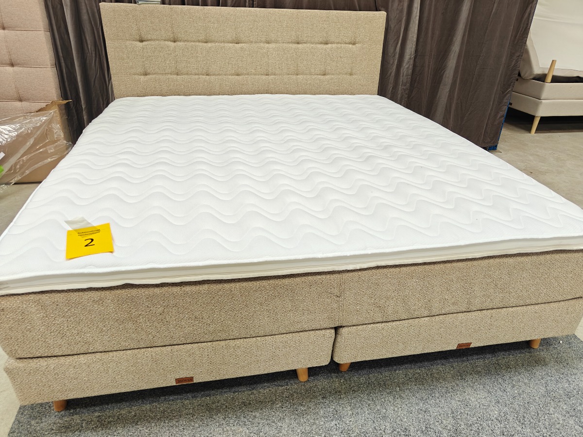 SÖVNN Kontinentalseng - 180x200 - Lys beige - med gavl og topmadras