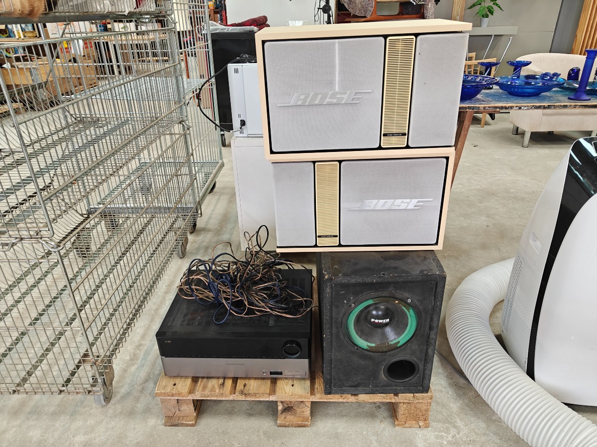 Harman Kardon reciever og Bose 31 Serie II højttalere og Fischer Subwoofer