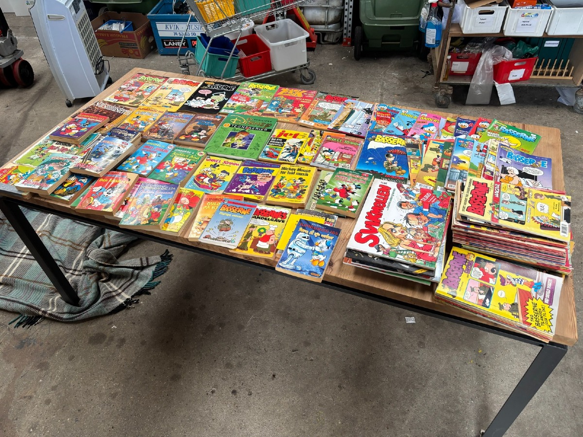 Stor samling Anders And-blade, jumbo bøger & diverse tegneserier 