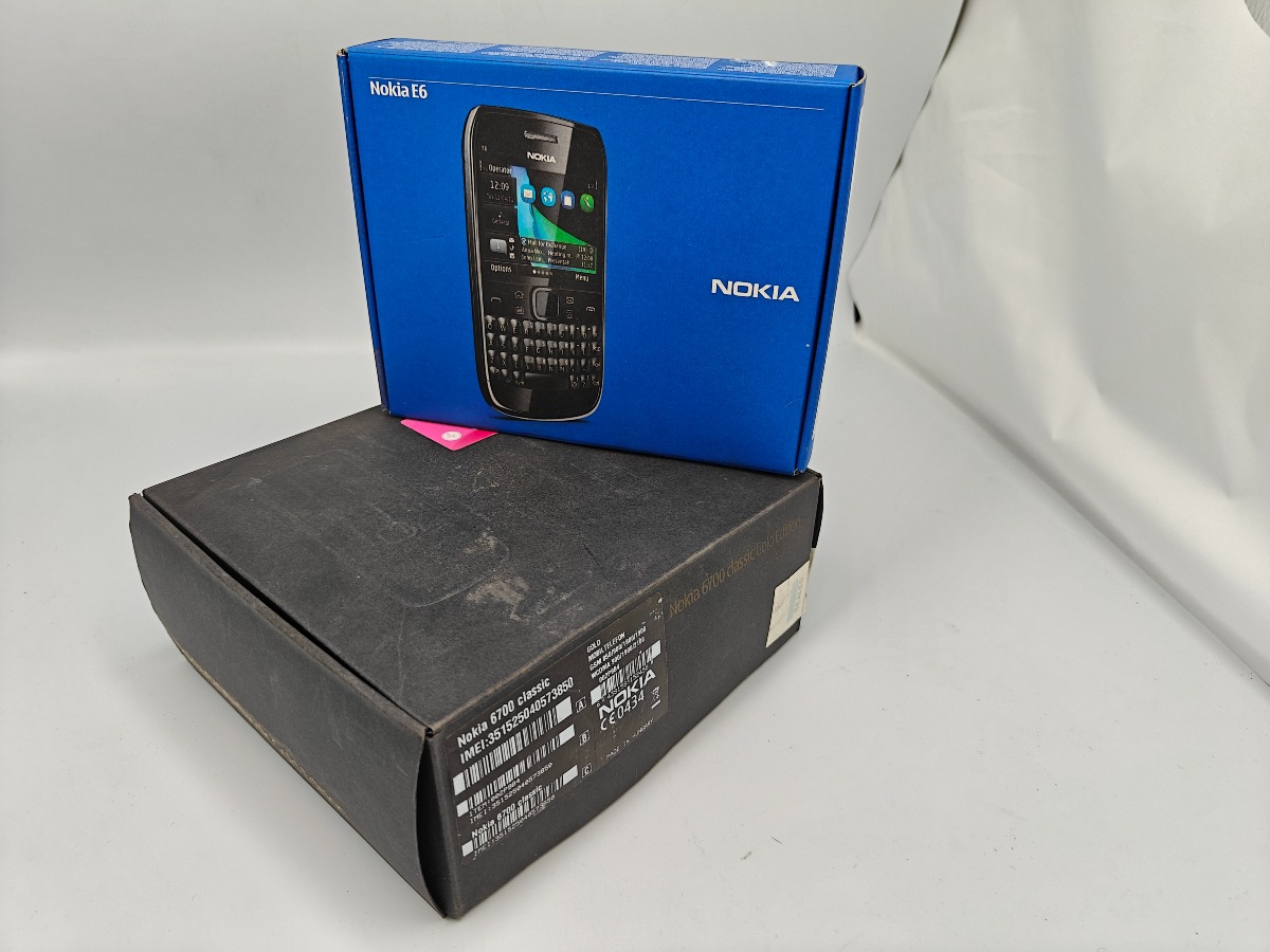 Nokia E6 og 6700 Classic
