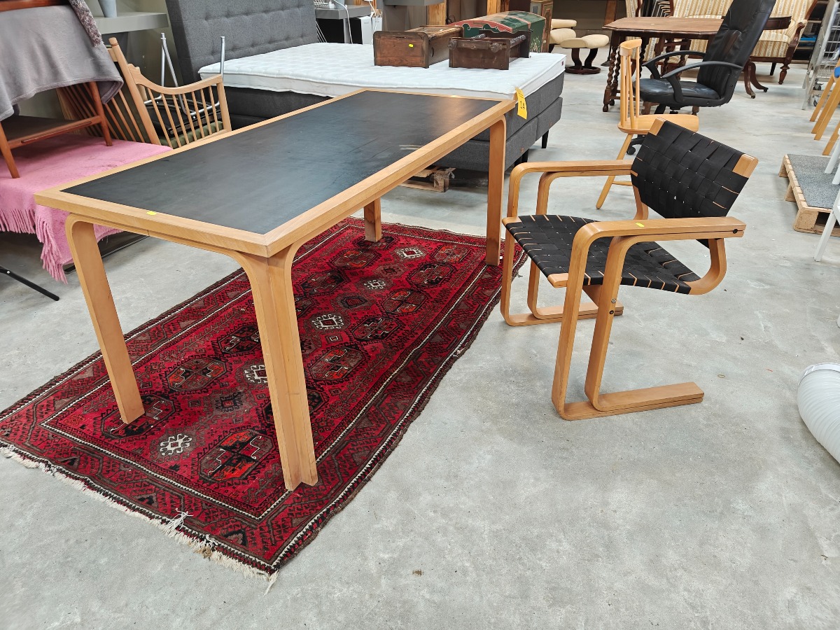 Rud Thygesen & Johnny Sørensen bord og armstol