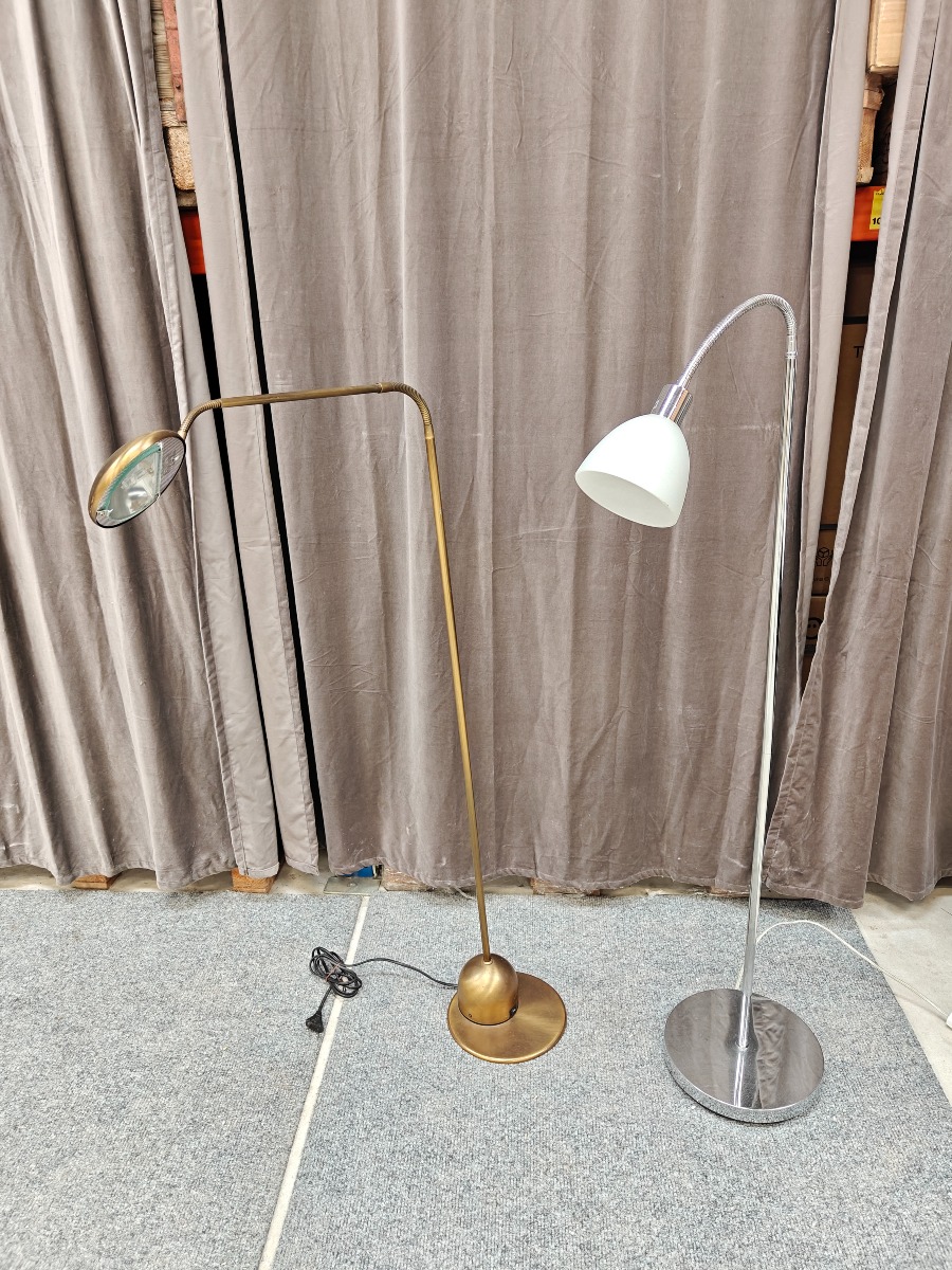 2 standerlamper.