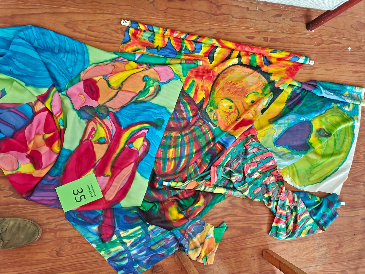 Marianne Permin. Bemalet silke