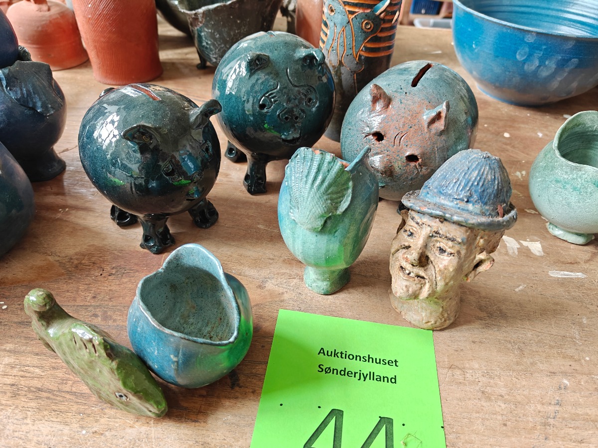 Marianne Permin. Forskelligt keramik. (9)