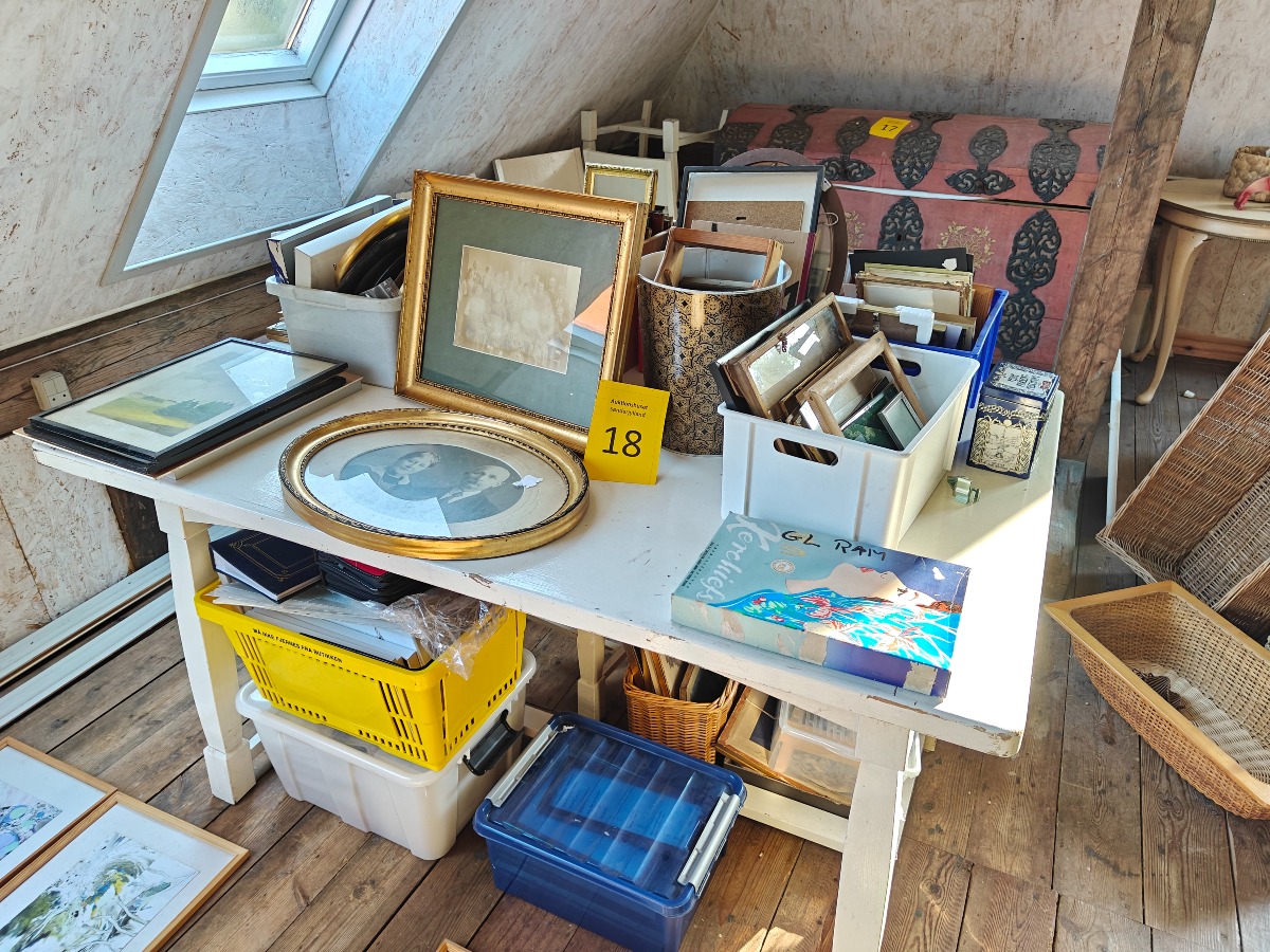 Stor samling af rammer m.m.