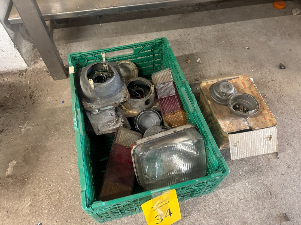 Alt i kasse, diverse lygte dele Kadett C