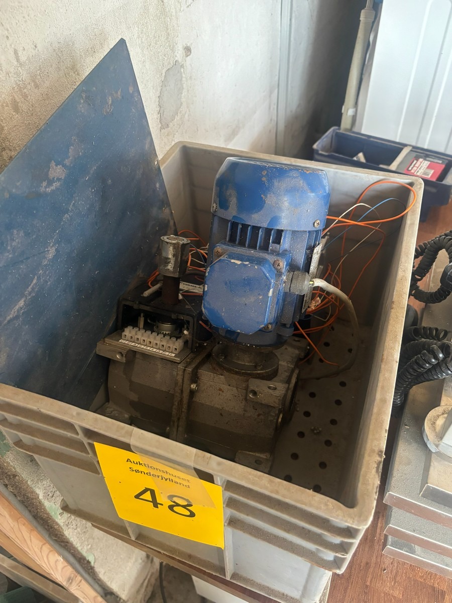 Alt i kasse elmotor mm stand ukendt 