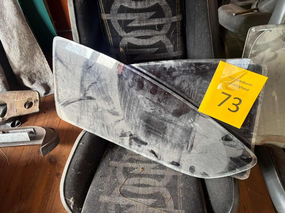 Opel Kadett C coupe 2 sideruder