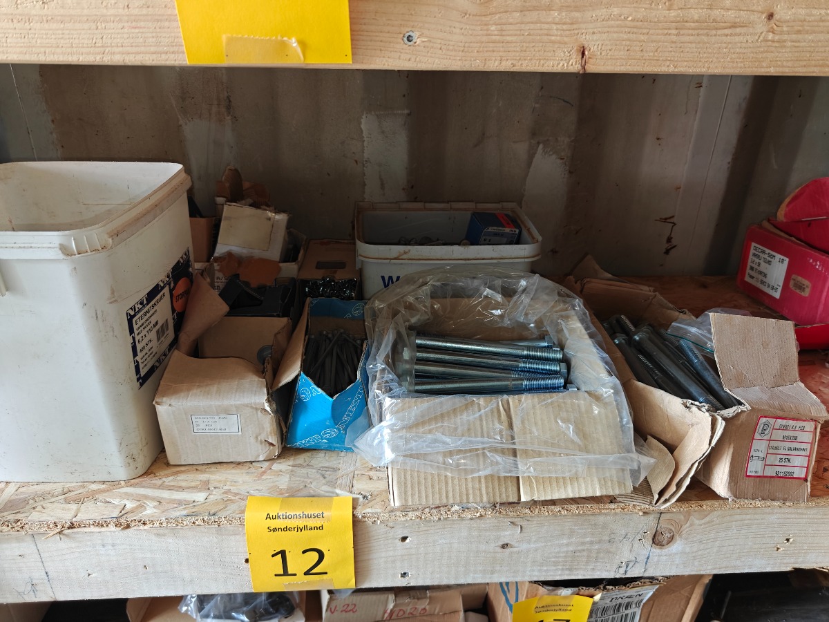 Div. maskinbolte, skruer & gevindstænger