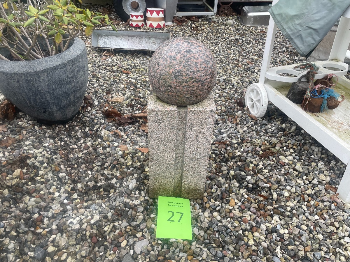 Granit springvand i 2 dele. 