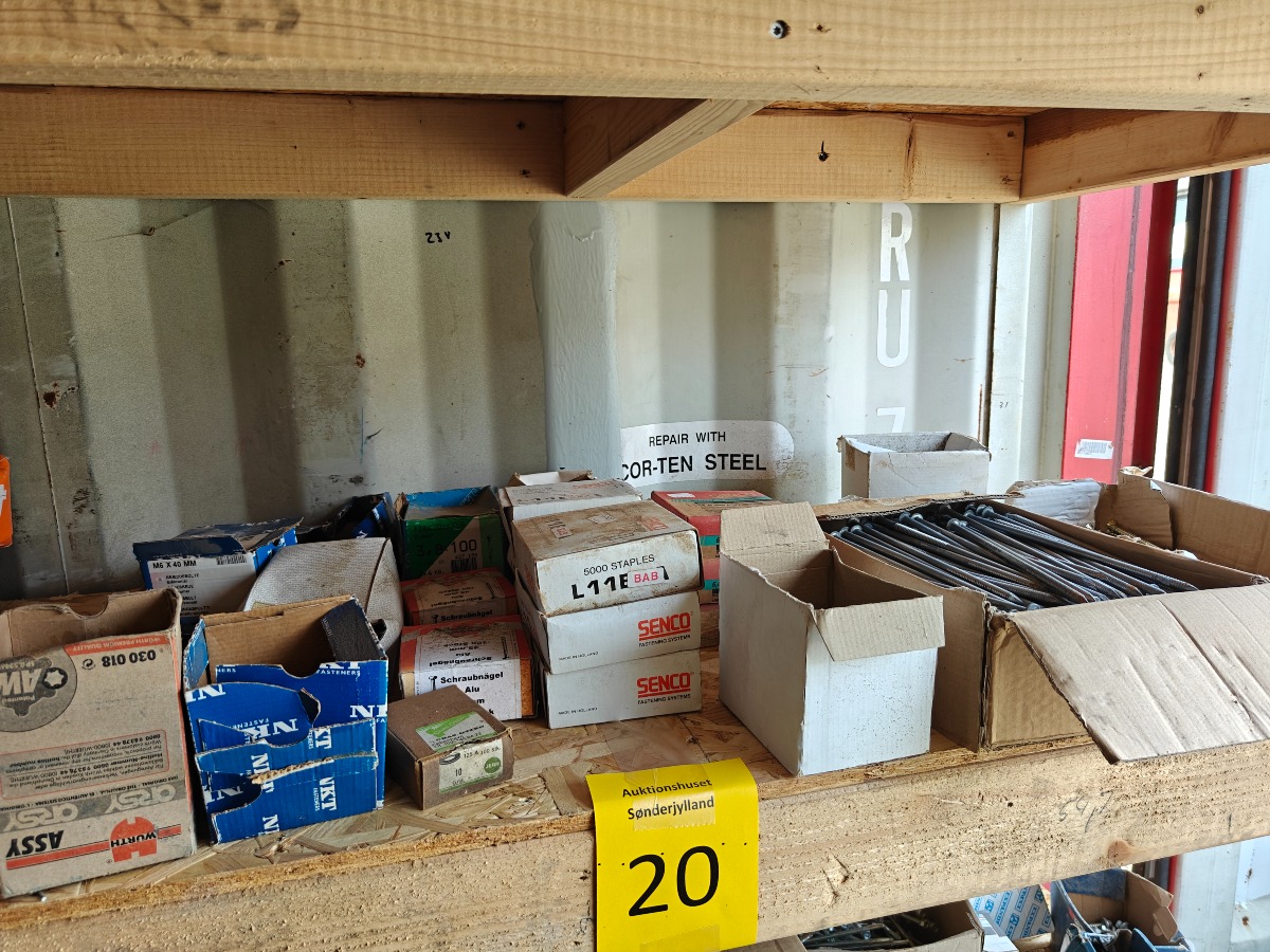 Søm, skruer & kramper