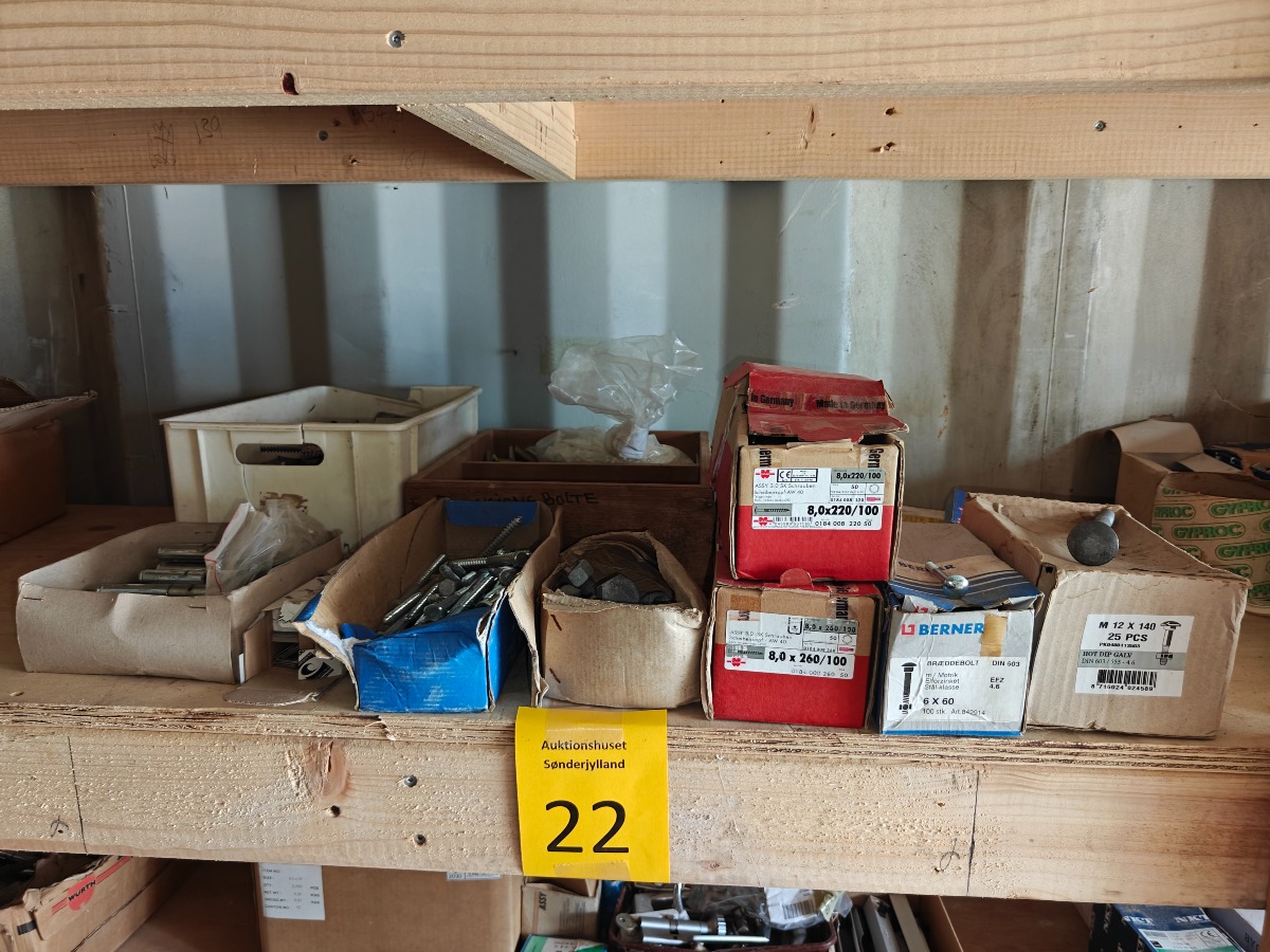 Søm, skruer & kramper