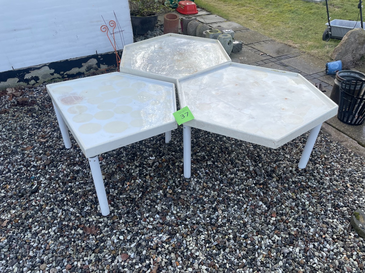 3 udstillingsborde med aftagelig top