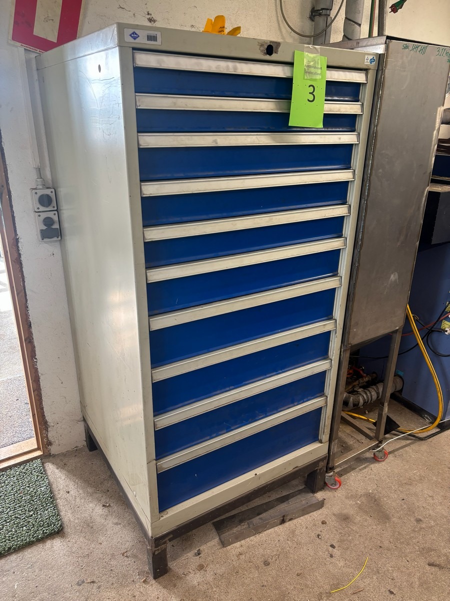 Værktøjsskab med skuffer 