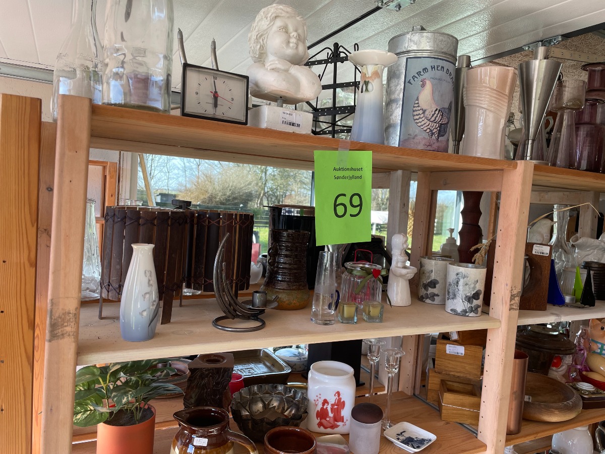 6 flyttekasser med diverse “Lopper” 