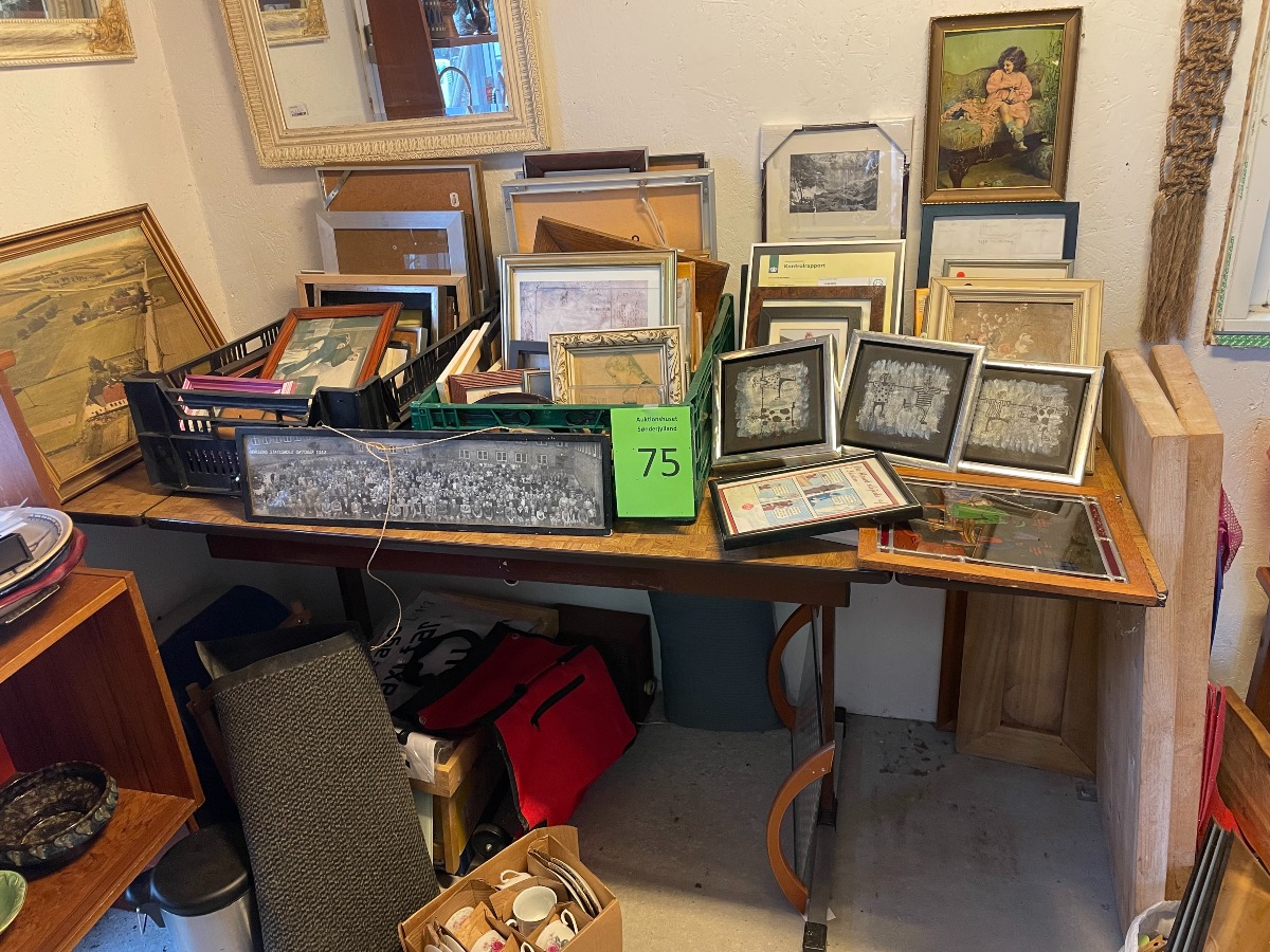 Stor samling billeder og rammer