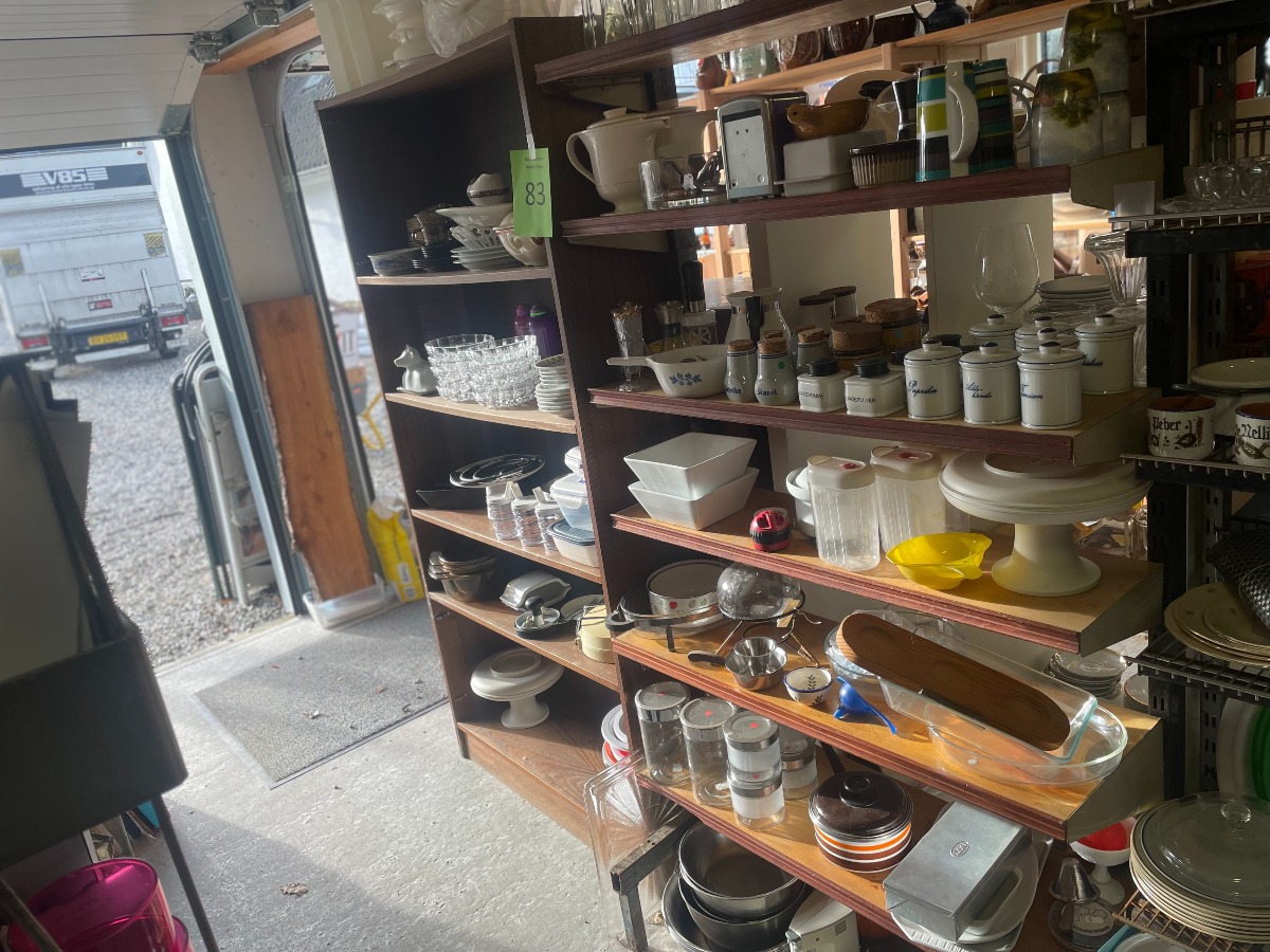 5  flyttekasser med diverse indbo / “Lopper” 