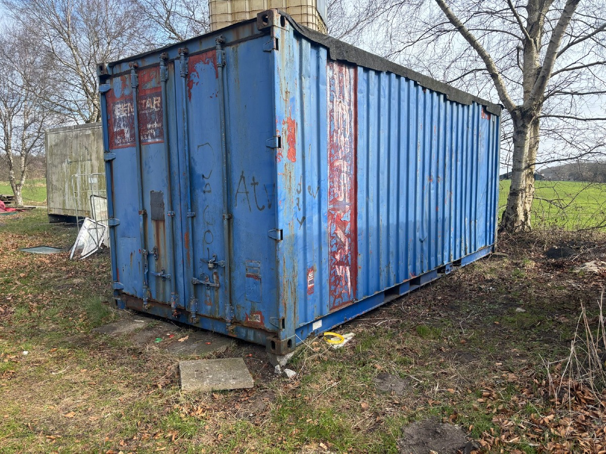 20 fods container ombygget til skurvogn / skurcontainer 