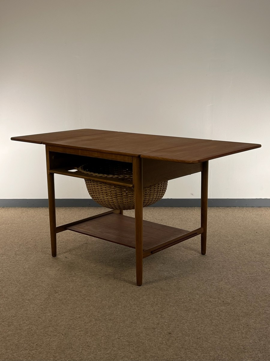 Hans J. Wegner sybord 