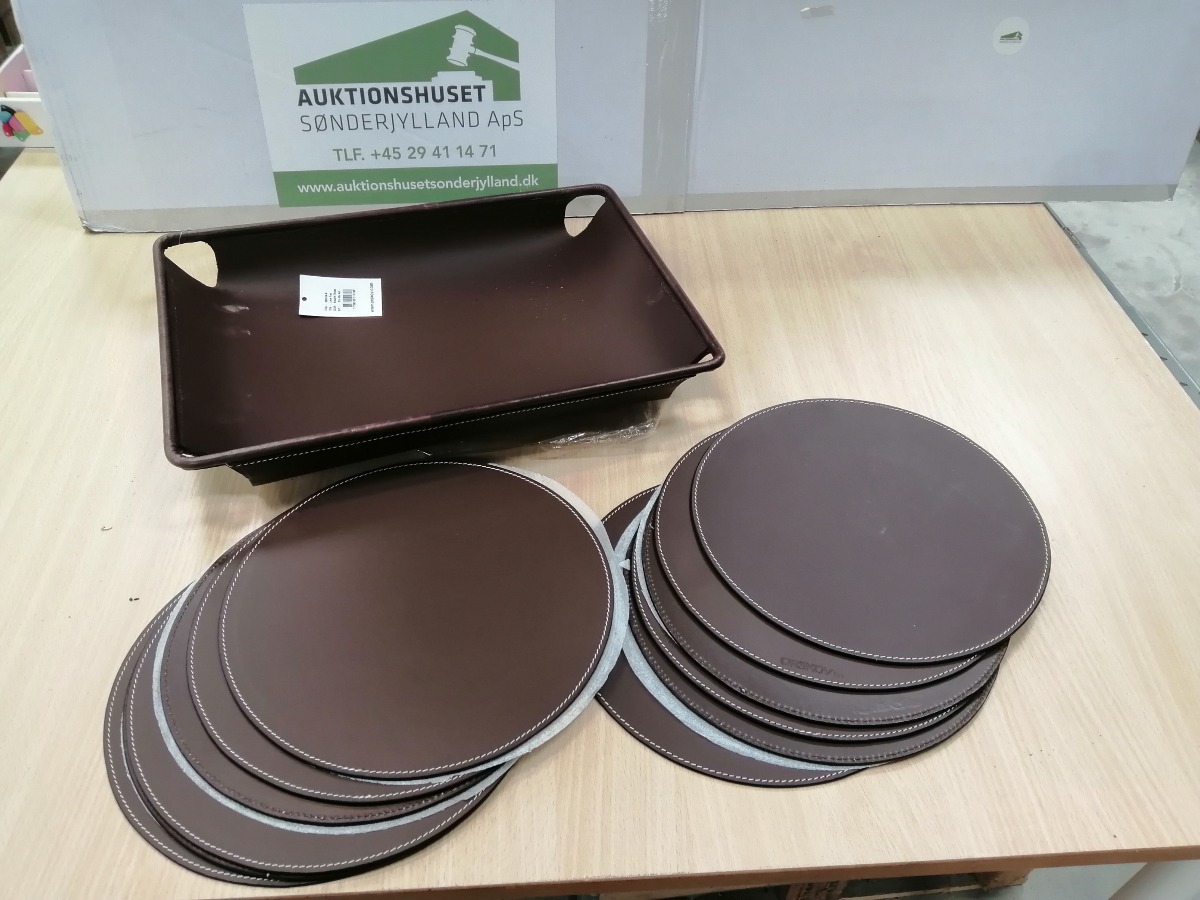 Brødbakke m. 12 dækkeservietter