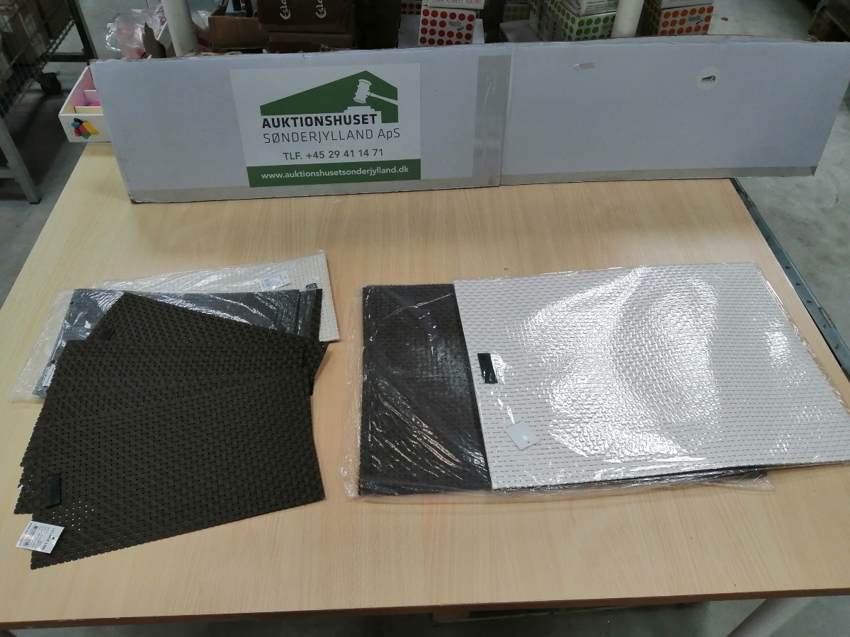 Dækkeservietter, brun og hvid