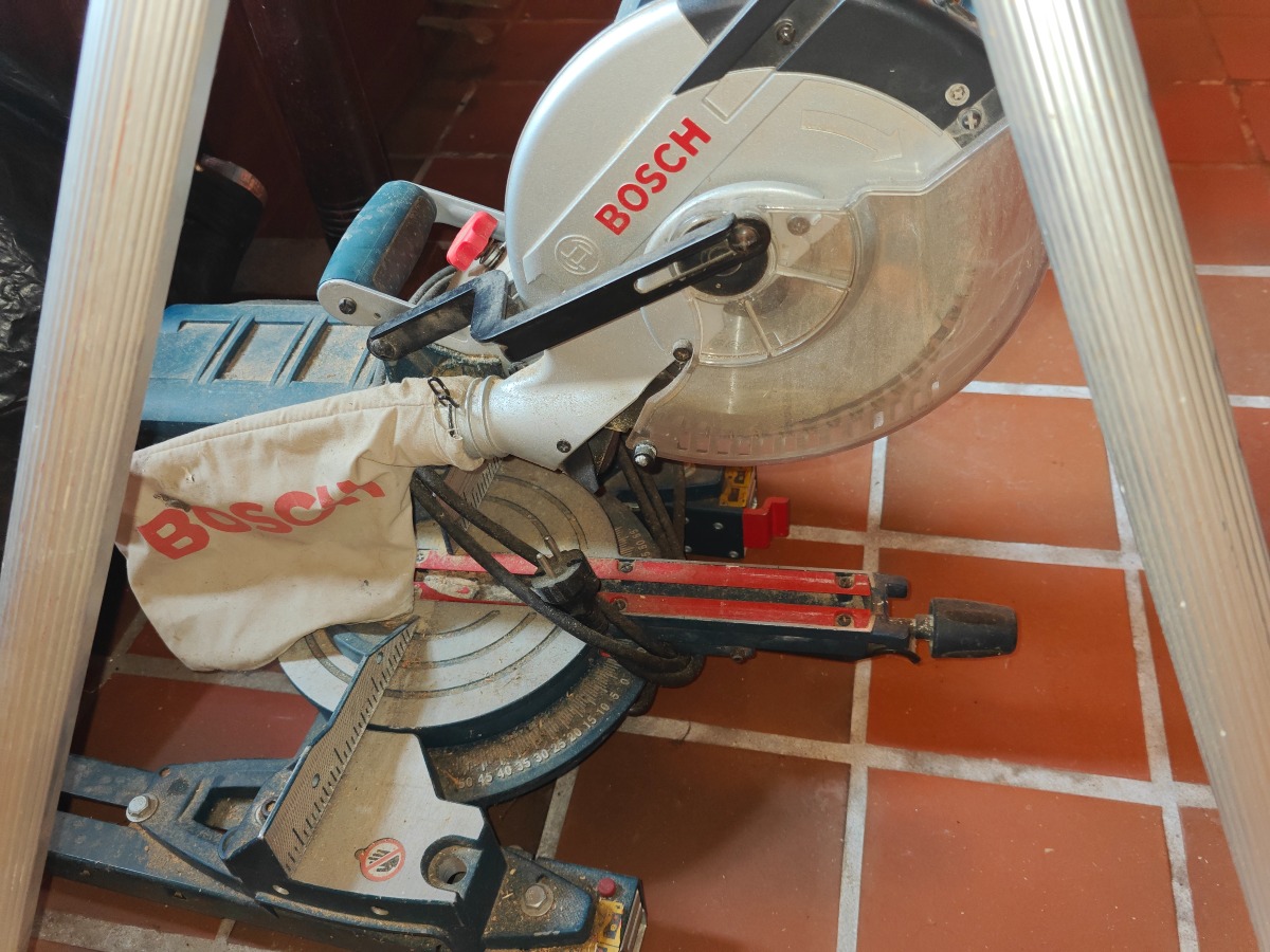 Kap- & geringssav m/bord. 