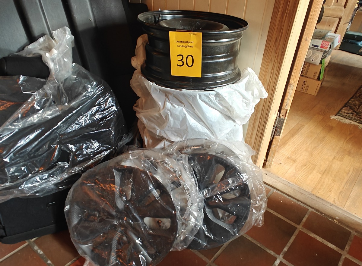 Stålfælge. Sortmalede. 15