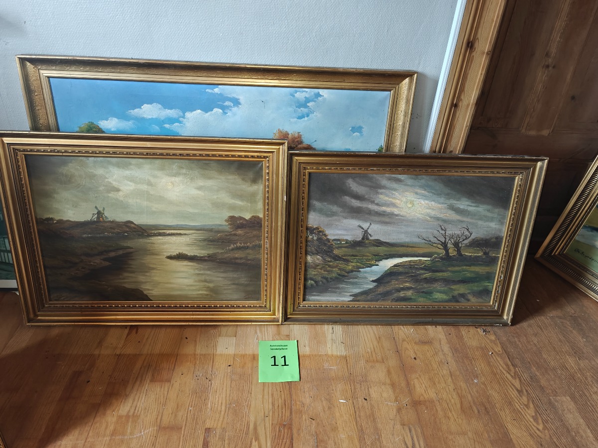 2 Malerier i guldfarvede rammer