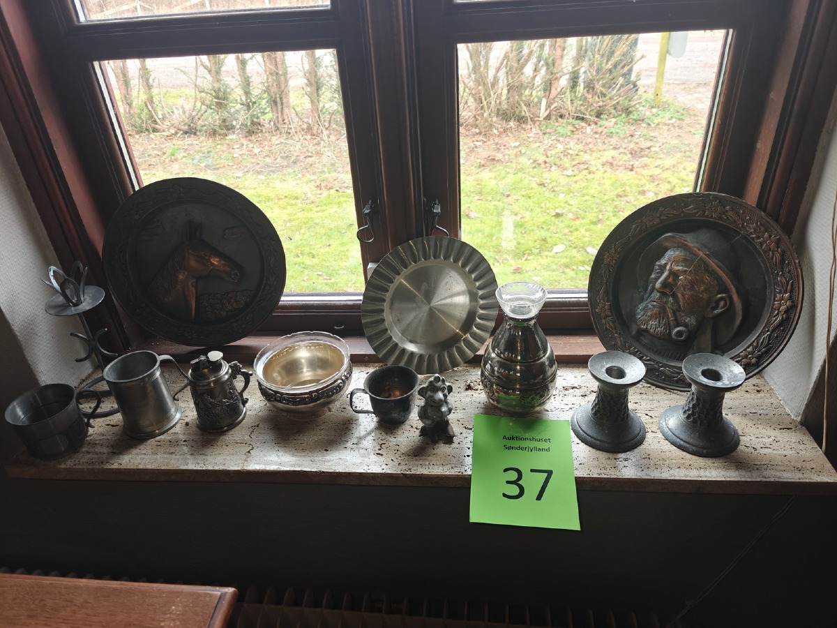 Stager, platter, krus, skåle mm. 