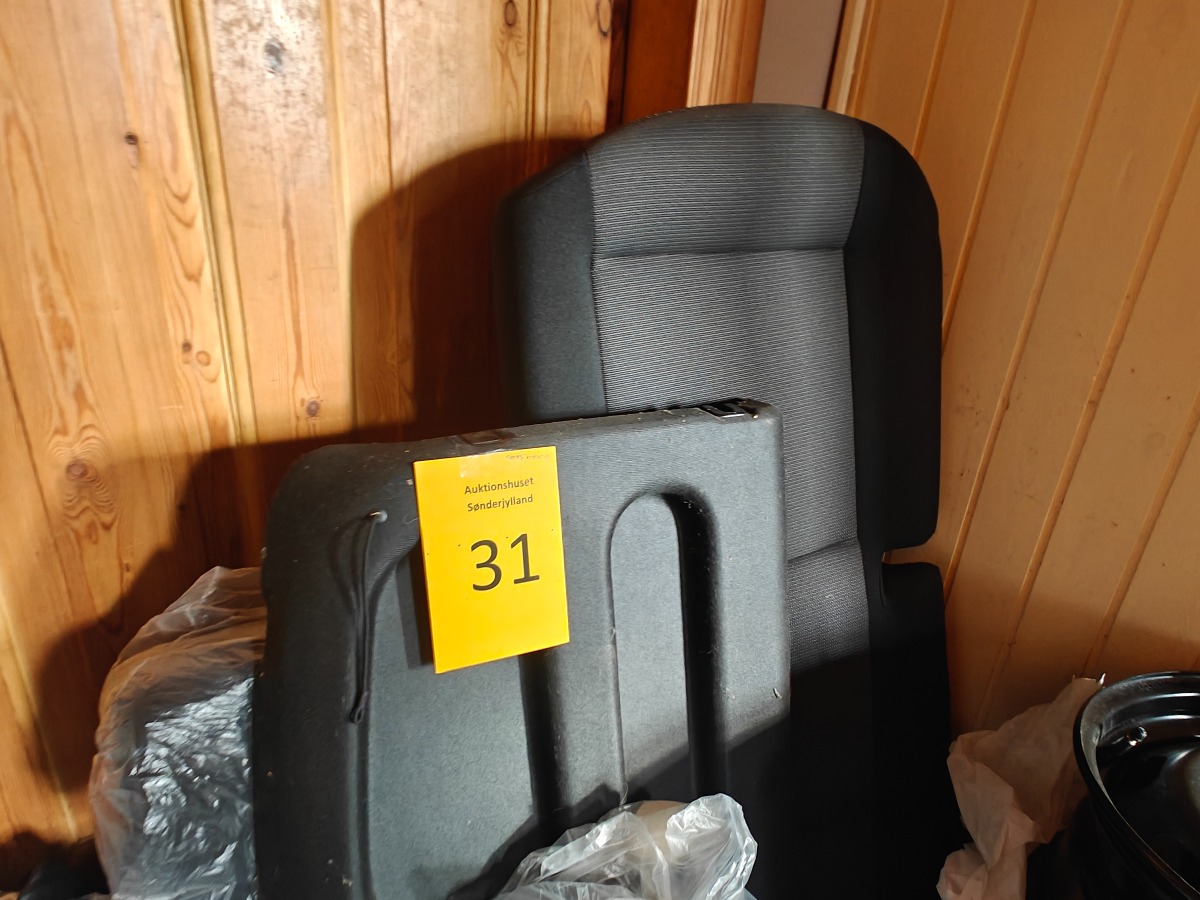 Bagsæder m/seler & hattehylde t/Citroen Kaktus. 