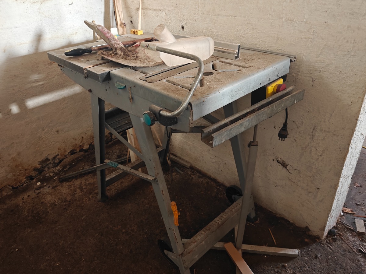 Bord t/rundsav og rullestander 