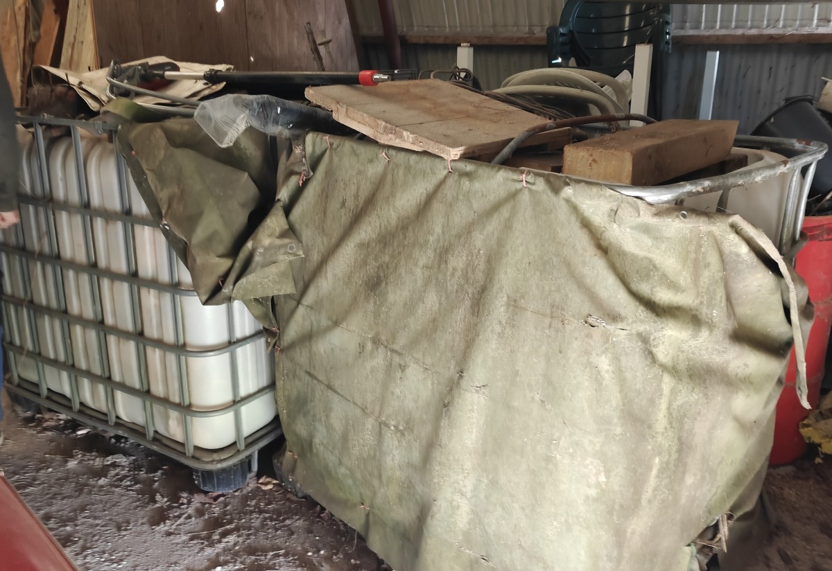 2 Palletanke m/opsavet træ. 