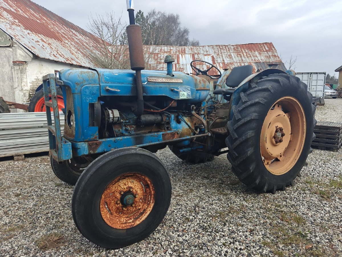 Fordson Super Major. Kører og starter ok