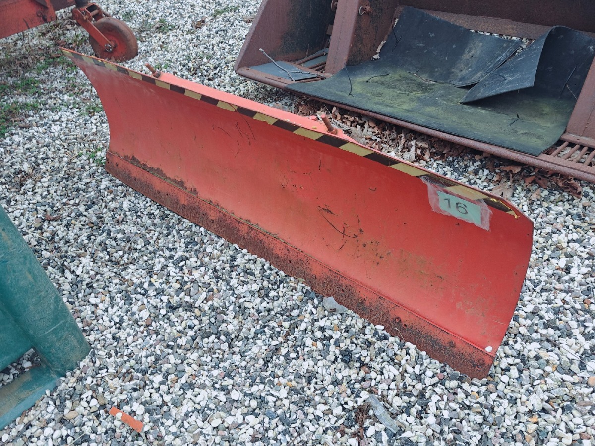 Dozerblad. Mål: B: 165 cm. 