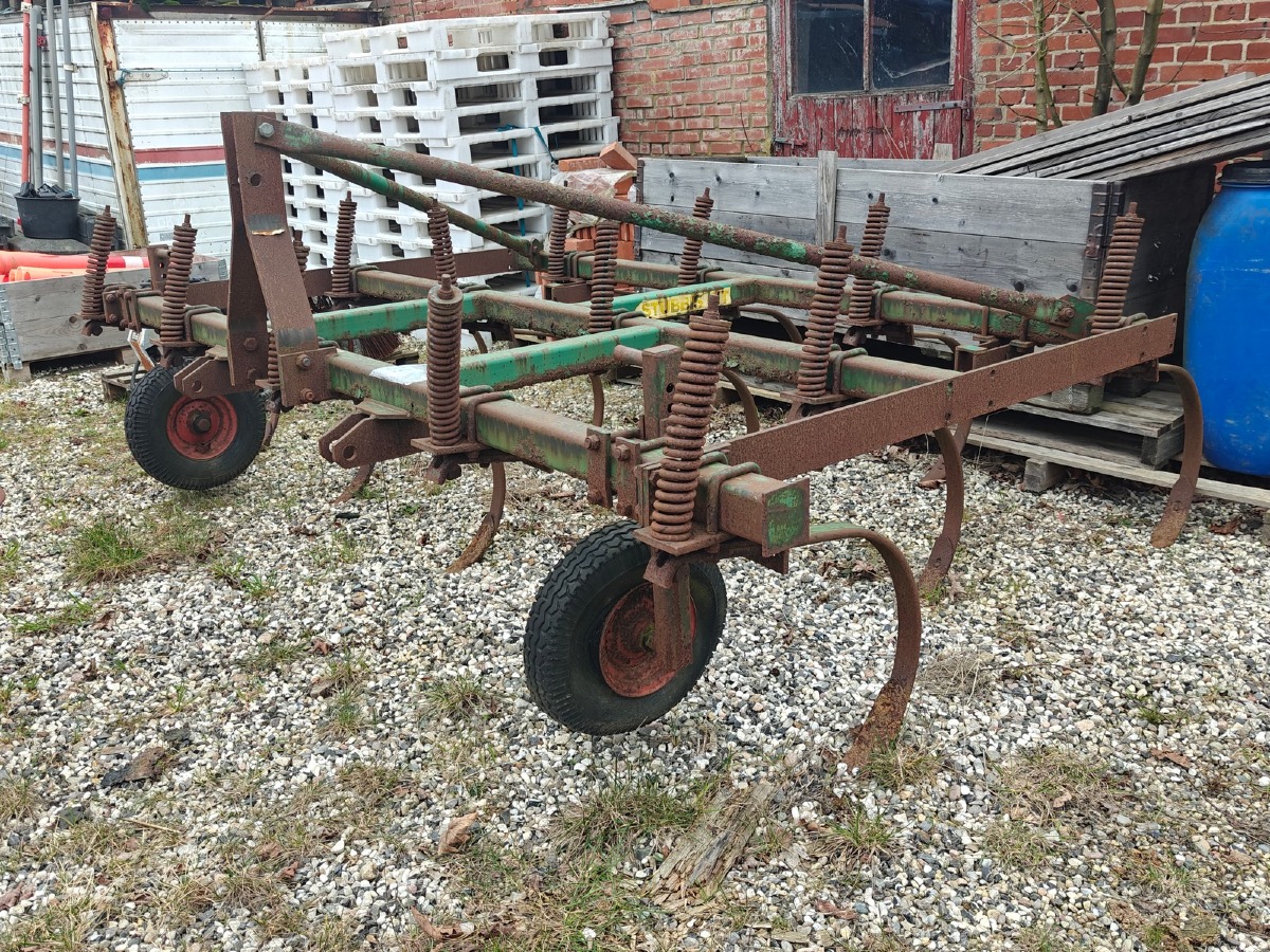 Stubharve. Mrk: Stubbis HT. 13-tands. Arbejdsbredde: Ca 300 cm. 